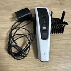電動バリカン 本体 充電器 アタッチメント付きのサムネイル