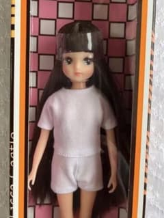 きらちゃん　焦茶ぱっつんヘアのサムネイル