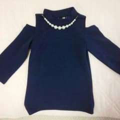 CECIL McBEE♡パールチェーン付き肩出しトップスのサムネイル