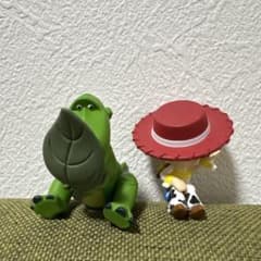 トイストーリー　ガチャガチャ　ジェシー　レックスのサムネイル