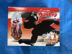 ファミリー劇場オリジナルフィギュア　ウルトラマンセブンVSエレキング　当選品 H*1様 ファミリー劇場 ウルトラセブンVSエレキング フィギュア懸賞