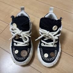PALLADIUM スニーカー ブラック ボタン装飾のサムネイル