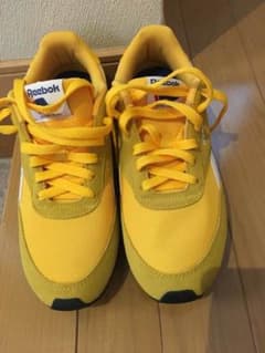 reebokスニーカーのサムネイル