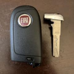 FIAT キーレスエントリーキーのサムネイル
