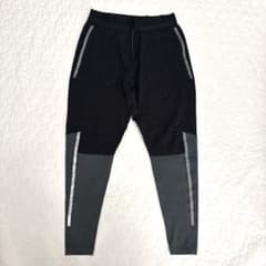 【美品】NIKE TECH PACK ランニングパンツS BV5696-010のサムネイル