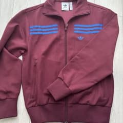 adidasトラックジャケットのサムネイル
