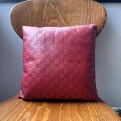 GUCCI トムフォード時代　レザークッション 非売品 GUCCI トムフォード時代 レザークッション 非売品 - メルカリ