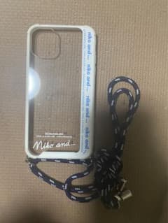 nikoand...スマホショルダーのサムネイル