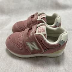 new balance 996 ベビーシューズ ピンク　13.5㎝のサムネイル