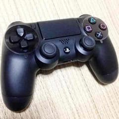 値下げ中！ PS4 コントローラー 黒   PS４  コントローラのサムネイル