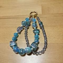 ハンドメイド　青系ガラスビーズ携帯ストラップのサムネイル
