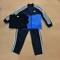 adidas キッズ ジャージ 上下セット ブラック ブルー＋黒無地Tシャツ1枚のサムネイル