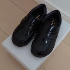 キッズ ローファー 黒のサムネイル