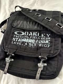 OAKLEY 00s 名作 tactical messenger bag y2k OAKLEY 00s 名作 tactical messenger bag y2k - メルカリ