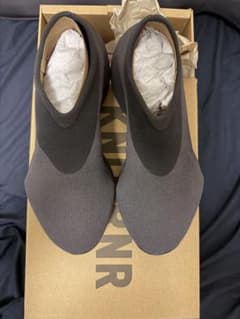 激レア完売adidas YEEZY Knit RNR 28.5cm ブラック - メルカリ