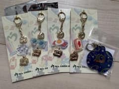 moa様専用Mrs.GREEN APPLEランダムチャームD.H.L.P 仙台のサムネイル