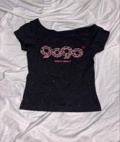9090Logo Off Shoulder Glitter TeeTシャツ黒のサムネイル