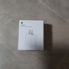 Apple 20W USB-C 電源アダプタ A2305のサムネイル