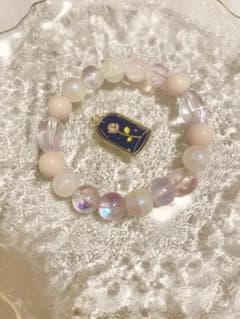 [O02]♡初恋♡ 高品質ガラスビーズブレスレット　ハンドメイドのサムネイル