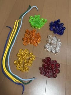 ボーネルンド　ジャイアントビーズ　紐通しのサムネイル