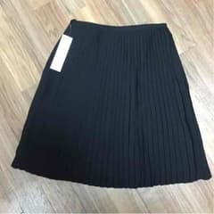 GU＊新品未使用＊プリーツスカートのサムネイル