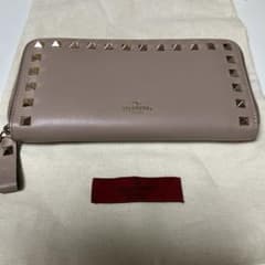 ちびあきちゃん様専用‼︎ VALENTINO カラヴァーニ　極美品　ロックスタッズのサムネイル
