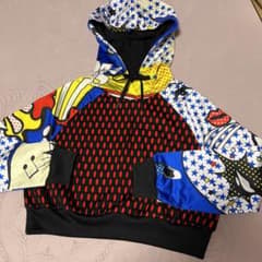 adidasパーカーのサムネイル