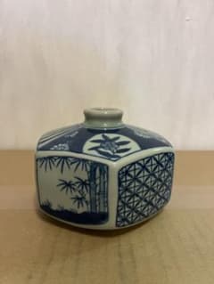 陶器 花瓶 染付 六角形のサムネイル