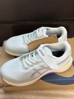 ASICS キッズスニーカーライトブルー新品未使用‼️サイズ19.5cm タグ付きのサムネイル