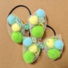 【ハンドメイド】チュールリボンのヘアゴム【白×緑】のサムネイル
