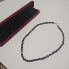 黒のクリスタルビーズネックレスのサムネイル