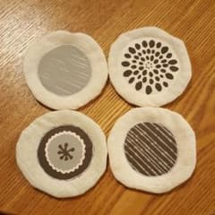 ハンドメイド　コースター　4枚セットのサムネイル