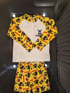 ピカチュウ ラッシュガード ショートパンツ 130cmのサムネイル