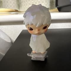 POP MART hirono フィギュアのサムネイル