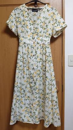 レモン　夏　ロングワンピース　涼しい　黃色　∶ユニクロ　ジャスグリッティーGUのサムネイル