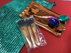 M・A・C / シャイニー プリティ シングス ブラシ パーティのサムネイル