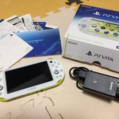 PSvita 本体 メモリーカード32GB付きのサムネイル
