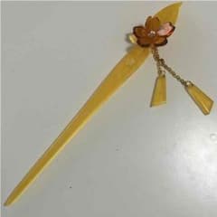 揺れる かんざしのサムネイル