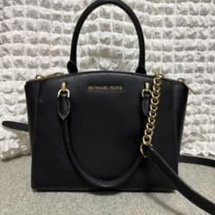 【値下げ中！！】MICHAEL KORS 2way ショルダーバッグ ブラックのサムネイル