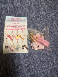 サンリオ シークレット立体キーホルダー風 ミニチャーム マイメロディのサムネイル
