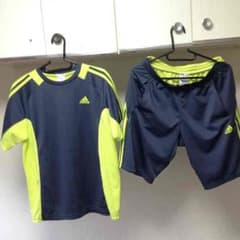 セール中！アディダス練習着セットのサムネイル