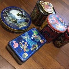 ディズニーランドの缶のサムネイル