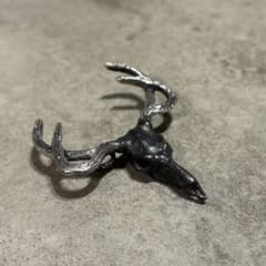 鹿スカル ネックレス ペンダント 燻し 動物デザインのサムネイル
