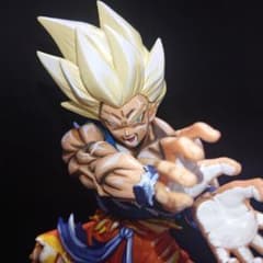 ドラゴンボール 超サイヤ人孫悟空 フィギュア リペイントのサムネイル