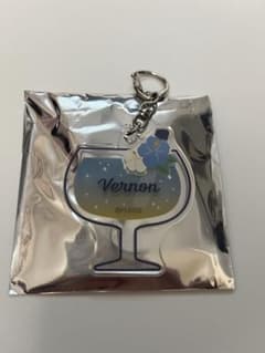 SEVENTEEN Vernon アクリルキーホルダーのサムネイル