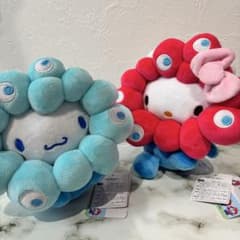 ミャクミャク　シナモン　キティ　ぬいぐるみのサムネイル