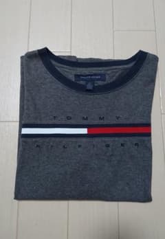 早い者勝ち トミーヒルフィガー Tシャツのサムネイル