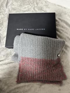 MARC BY MARC JACOBS マフラー グレー/レッド 箱付きのサムネイル