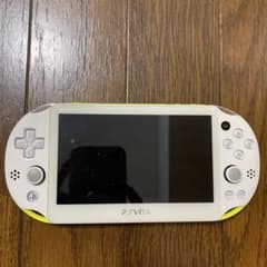 PS VITA　PCH-2000  ジャンク品のサムネイル