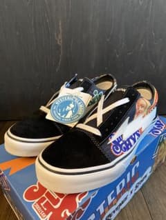 ヒステリックグラマー×REVENGE×STORMコラボスニーカーのサムネイル